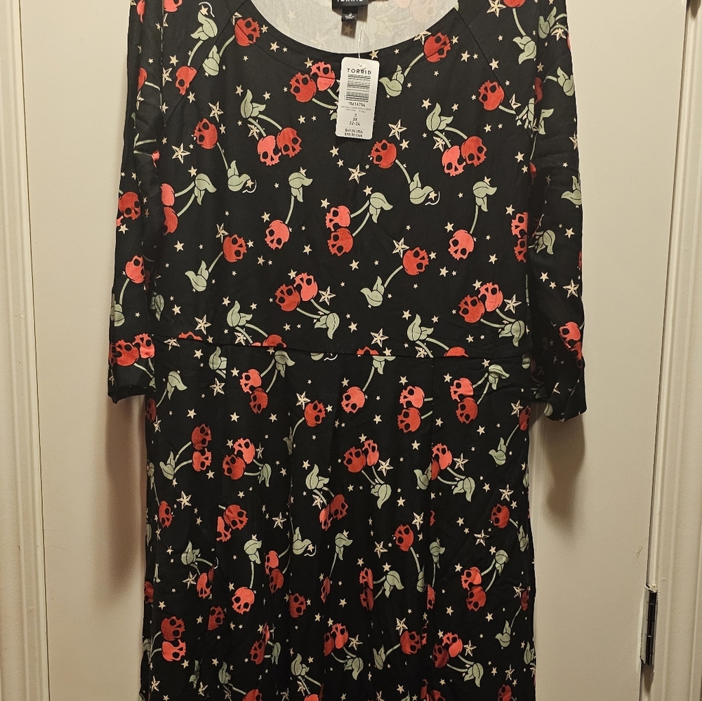 Torrid NWT Skull Cherry Dress 3X - Picture 5 of 5